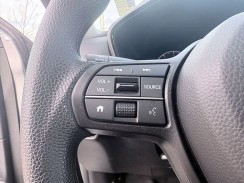 Used 2025 Honda CR-V LX image 11