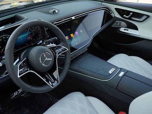 New 2026 Mercedes-Benz E 450 4MATIC Sedan image 2
