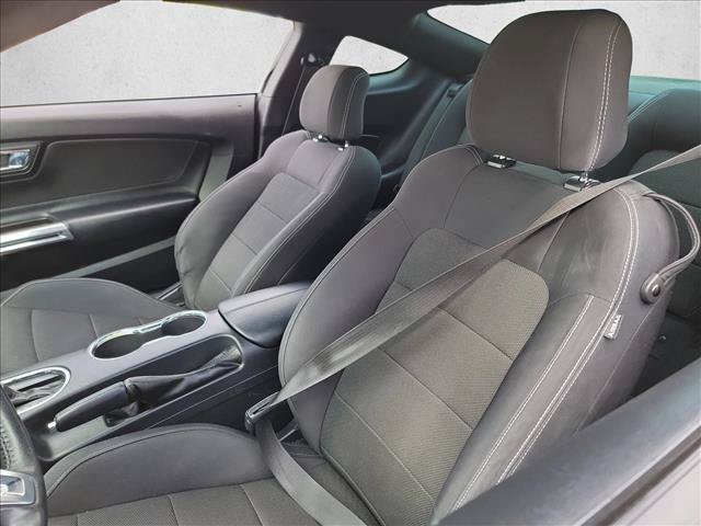Used 2016 Ford Mustang Coupe RWD image 11