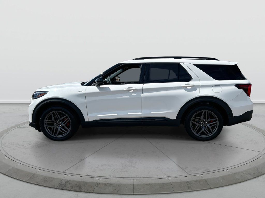 Used 2025 Ford Explorer ST-Line w/ Premium Package RWD image 5