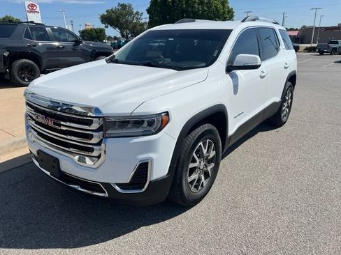 Used 2023 GMC Acadia SLE w/ Driver Convenience Package FWD image 1