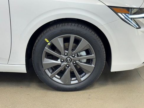 New 2026 Nissan Sentra SL FWD image 4