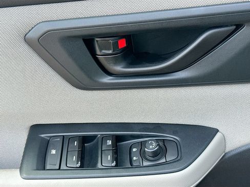 Certified 2025 Subaru Forester AWD/4WD image 21