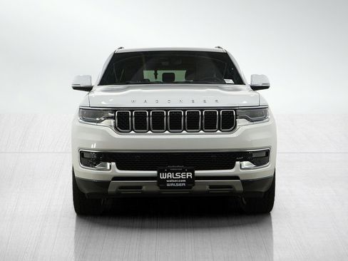 Used 2022 Jeep Wagoneer Series II w/ Premium Group I AWD/4WD image 9