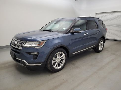 Used 2018 Ford Explorer Limited w/ Equipment Group 301A FWD image 2