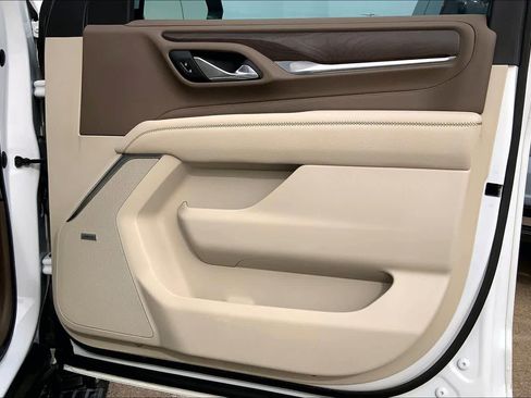 Used 2021 GMC Yukon XL Denali w/ Denali Premium Package image 22