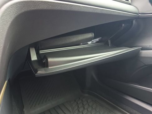 Used 2025 Toyota Camry XSE FWD image 35