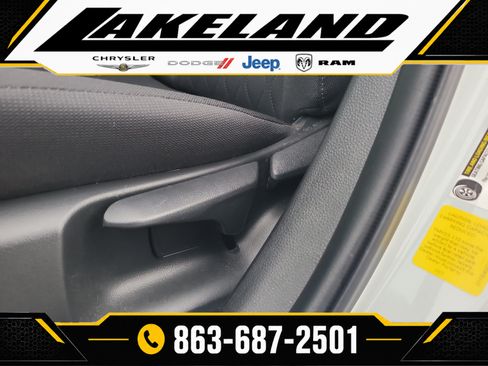 Used 2023 Toyota Corolla LE FWD image 18