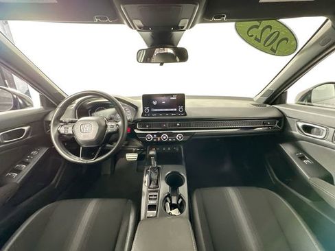 Used 2025 Honda Civic Sport image 3