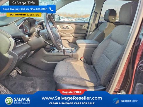 Used 2020 Chevrolet Traverse LT image 9