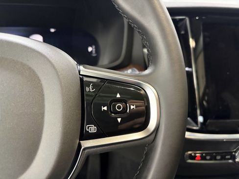Used 2024 Volvo V60 B5 Cross Country Plus image 22