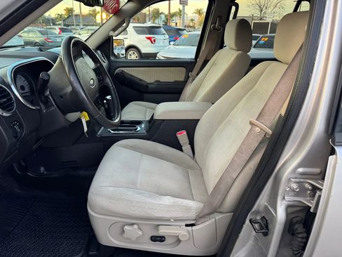 Used 2008 Ford Explorer Sport Trac XLT image 10