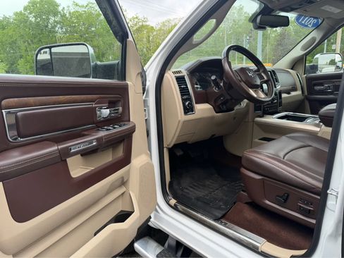 Used 2017 RAM 3500 Laramie Longhorn AWD/4WD image 15