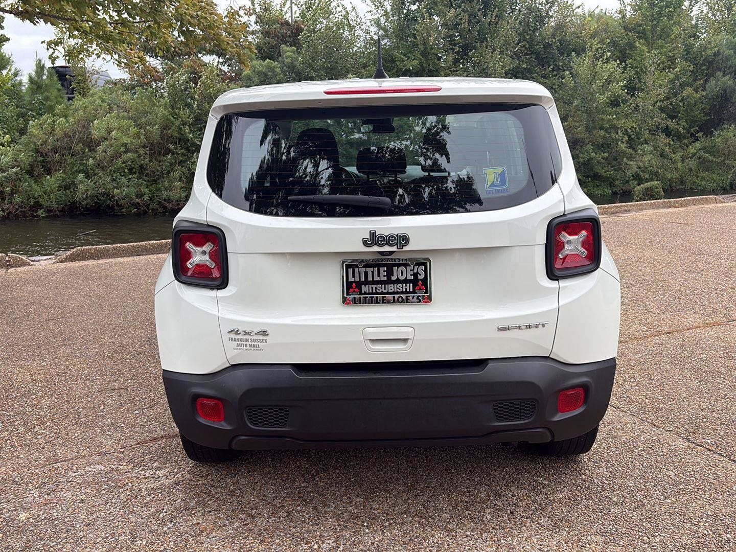 Used 2019 Jeep Renegade Sport w/ UConnect 7.0 Group AWD/4WD image 6