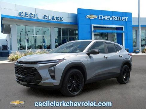 Used 2026 Chevrolet Trax ACTIV w/ Driver Confidence Package FWD image 1