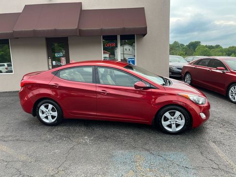 Used 2013 Hyundai Elantra GLS w/ Preferred Pkg FWD image 4