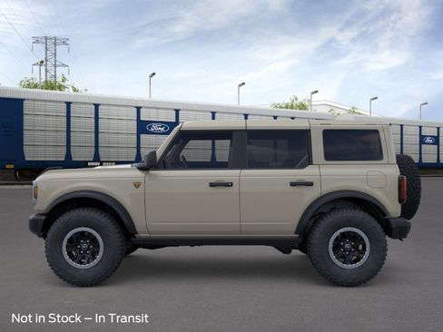 New 2026 Ford Bronco Badlands image 3