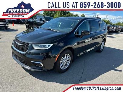 Certified 2024 Chrysler Pacifica Touring-L