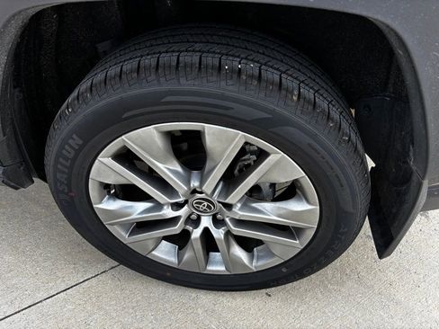 Used 2024 Toyota RAV4 Limited image 25