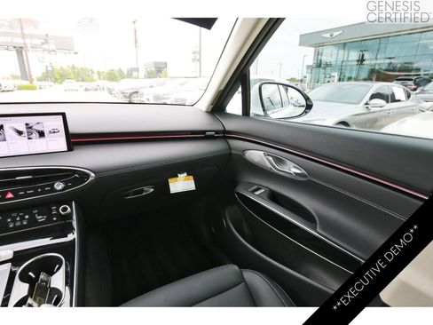 Used 2026 Genesis GV70 2.5T AWD/4WD image 13