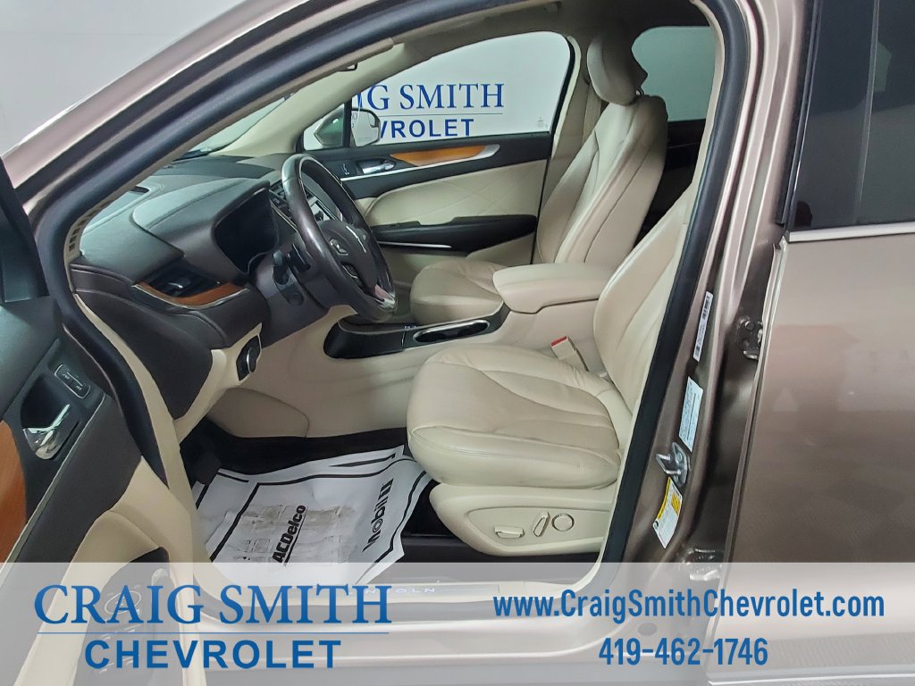 Used 2019 Lincoln MKC Select FWD image 10