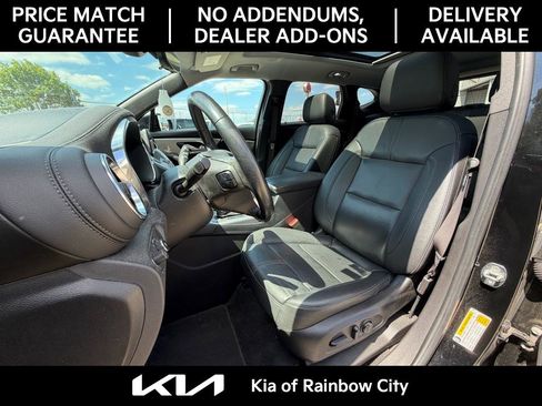 Used 2021 Chevrolet Blazer LT w/ Sound & Technology Package FWD image 12