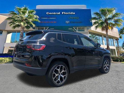 Certified 2025 Jeep Compass Limited AWD/4WD image 5