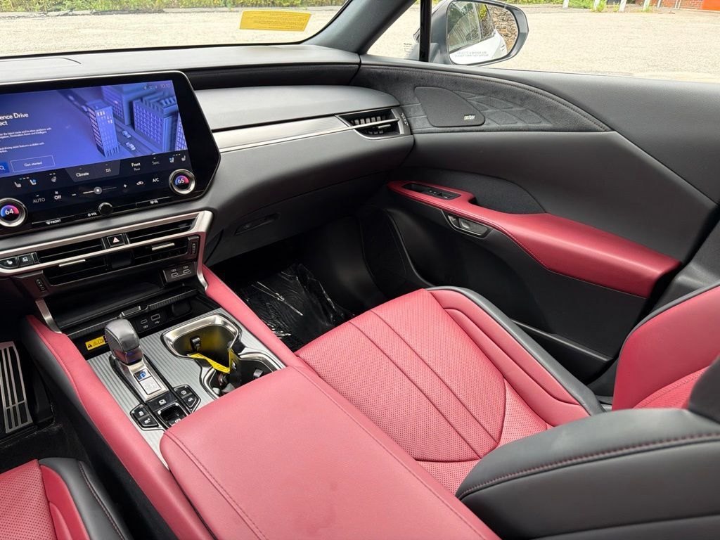 Used 2024 Lexus RX 350 F Sport w/ Convenience Package AWD/4WD image 27