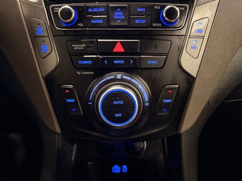 Used 2018 Hyundai Santa Fe Sport w/ 2.0T Ultimate Tech Package 05 FWD image 25