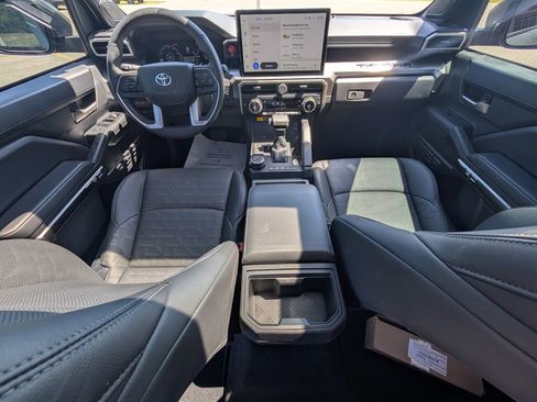 Used 2024 Toyota Tacoma TRD Off-Road w/ TRD Off Road Premium Package image 28