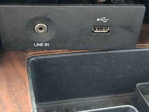 Used 2013 Ford F150 XLT w/ Luxury Equipment Group image 35