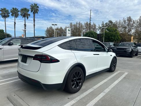Used 2023 Tesla Model X AWD/4WD image 3