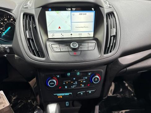 Used 2018 Ford Escape SE w/ SE Sport Appearance Package FWD image 19