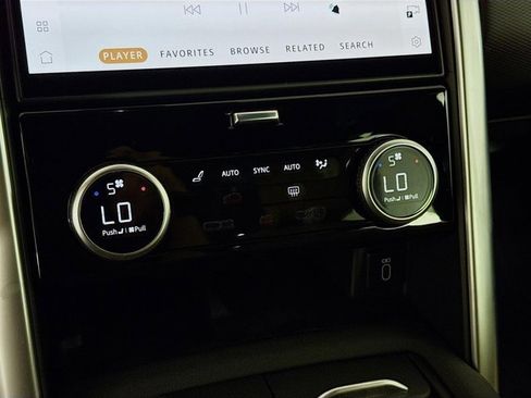 New 2026 Land Rover Discovery Limited Edition image 18