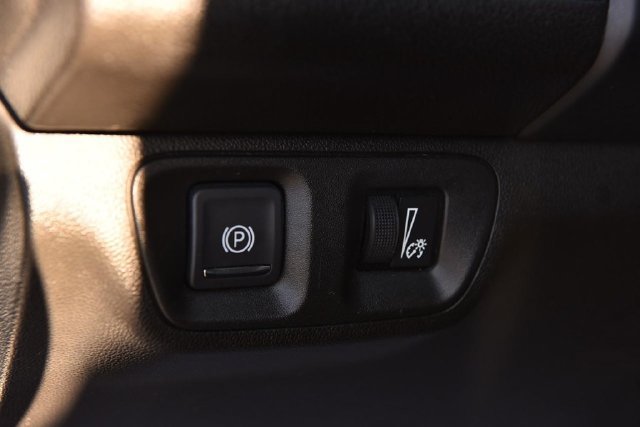 Used 2023 GMC Acadia SLT FWD image 12