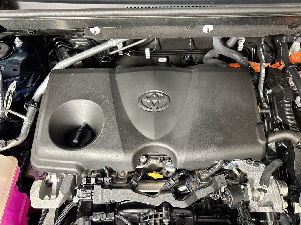 Used 2022 Toyota RAV4 Limited AWD/4WD image 31