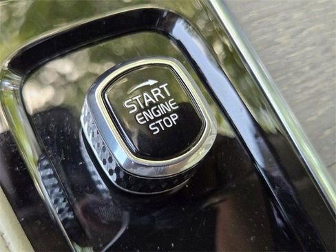 New 2025 Volvo XC90 T8 Plus w/ Protection Package Premier image 29