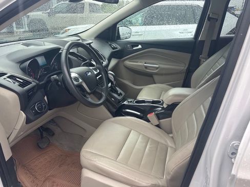 Used 2014 Ford Escape Titanium w/ Equipment Group 401A FWD image 5