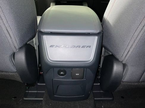 New 2026 Ford Explorer Active RWD image 18