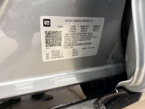 Used 2024 Chevrolet Traverse RS image 28