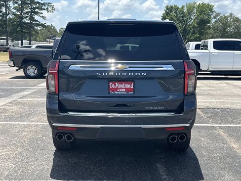 Used 2021 Chevrolet Suburban Premier w/ Premium Package RWD image 6