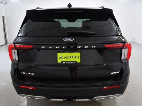 New 2025 Ford Explorer Active w/ Active Comfort Package image 13
