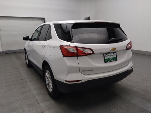 Used 2021 Chevrolet Equinox LS w/ LS Convenience Package FWD image 5
