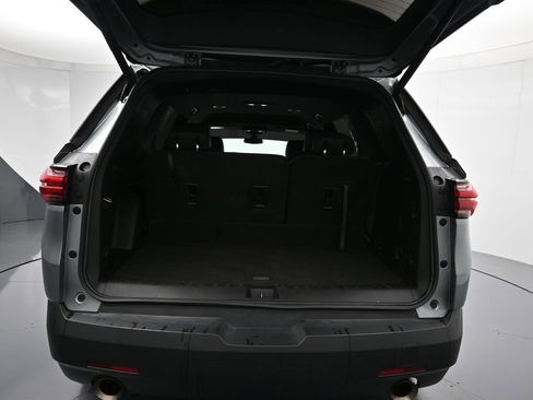 Used 2023 Chevrolet Traverse LT FWD image 24