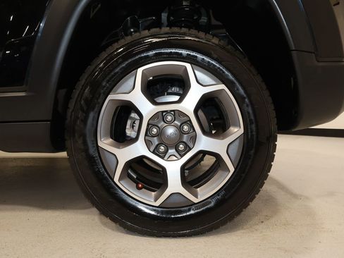 Used 2022 Jeep Compass Trailhawk w/ Trailhawk Elite Group image 35