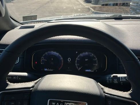 Used 2024 Jeep Wagoneer L Series III w/ Flexible Seating Group image 25