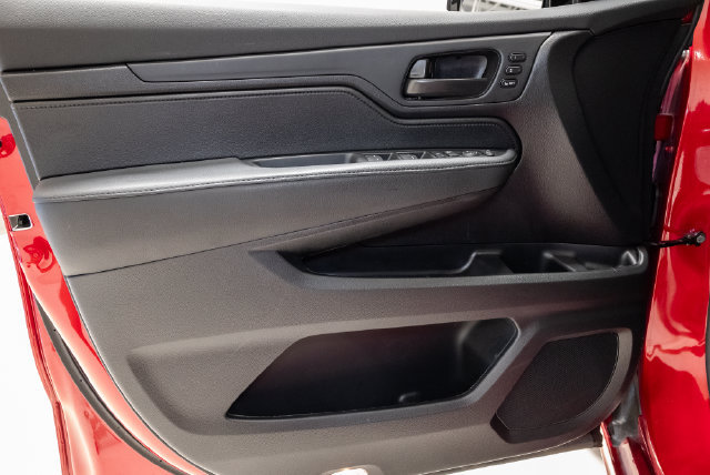 Used 2025 Honda Odyssey Sport-L image 11