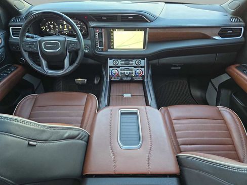 Used 2023 GMC Yukon Denali Ultimate image 19