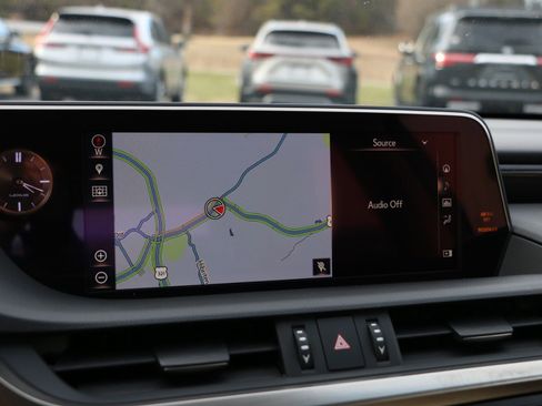 Used 2019 Lexus ES 350 Ultra Luxury image 22