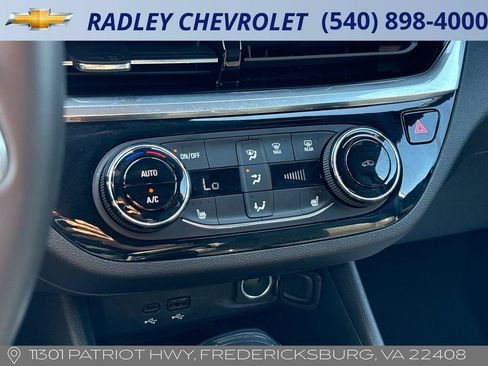 Certified 2024 Buick Envista Sport Touring w/ Convenience I Package FWD image 10